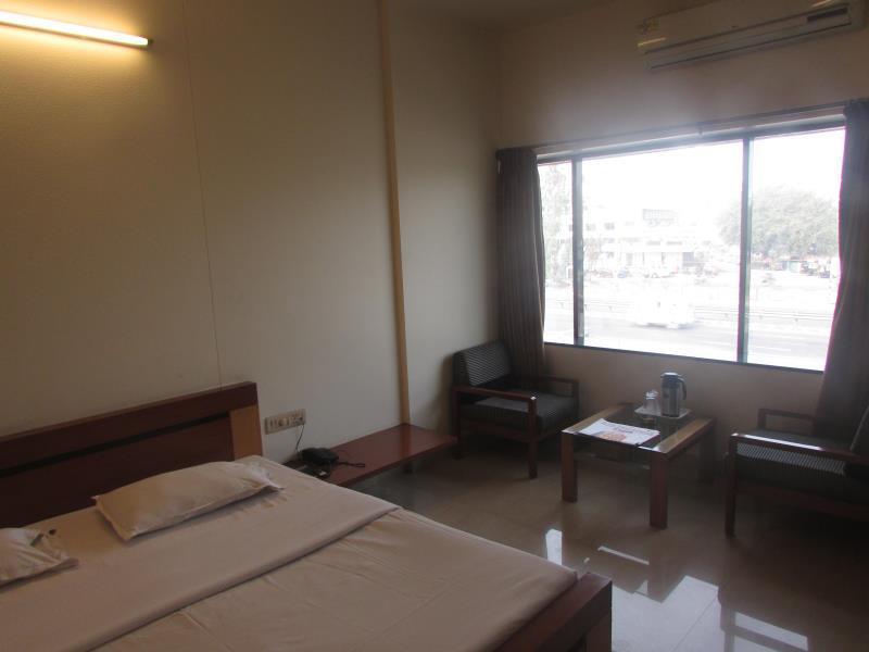 Hotel Surya Renaissance Nashik Zewnętrze zdjęcie