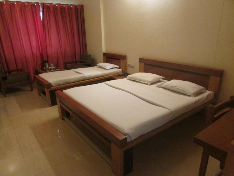 Hotel Surya Renaissance Nashik Zewnętrze zdjęcie